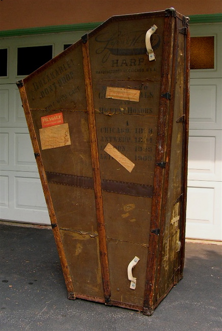 Lyon & Healy Antique harp case