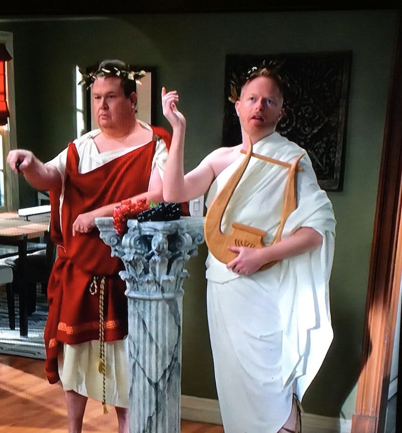 Harpworld Lyre on Modern Family 2018